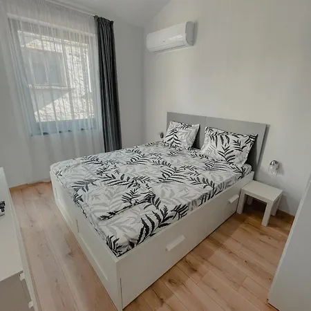 Apartment Hugo Varna